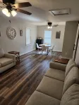 Beautiful creekside home near UIUC - 3-Star