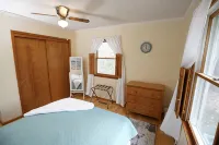 Private and pet-friendly, with game room and upgraded kitchen - Wifi