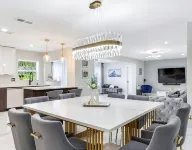 Villa Luxe ~ heated saltwater pool ~near famous beaches - 4-Star