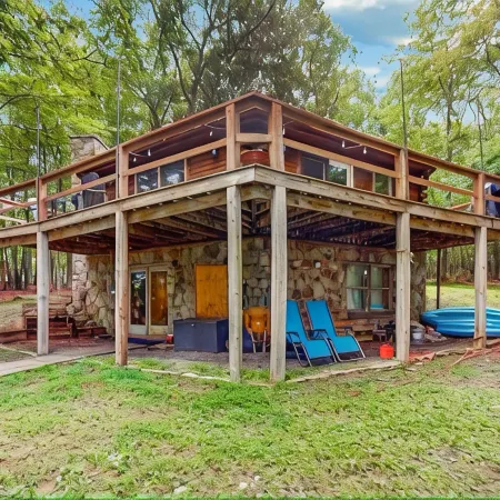 Cozy Log Cabin Near Ski Area/Lake + Hot Tub