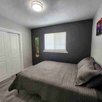 Come and enjoy this private community Rooms