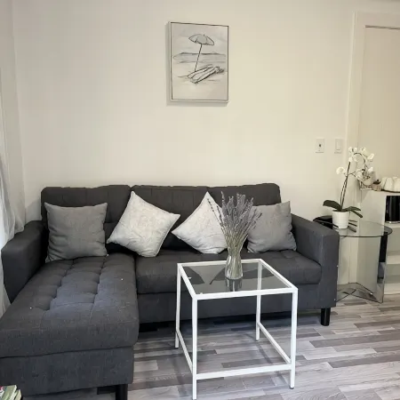 AC one bedroom unit in a quiet neighborhood