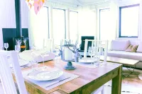 Amazing cabin with warm interior, hot tub, fire place, projector & magical views - Homestays