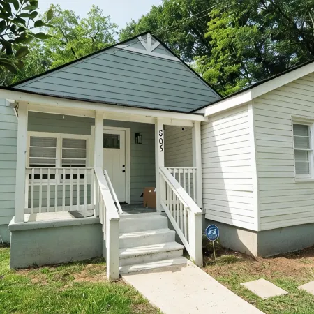 Pet-friendly home walking distance to Downtown Monroe