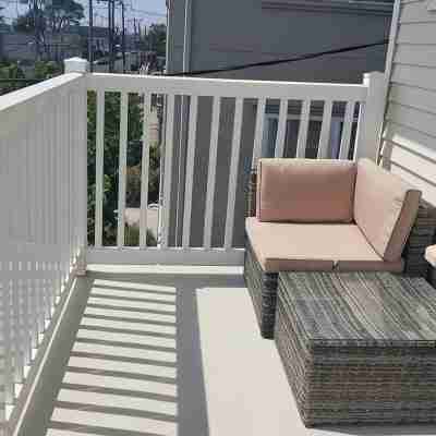 3 Bedrooms, Beach 3 blocks, Garage Parking, PRIME LOCATION BAREFOOT COUNTRY FEST Others