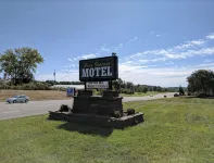 Four Season Motel - 2-Star