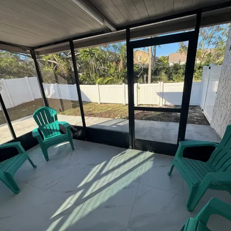 Charming Two bedroom house near Beaches and Tampa Bay attractions.