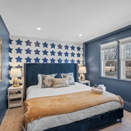 1Br on Salem Common l Steps to Witch Museum l Fenced in Yard + Parking