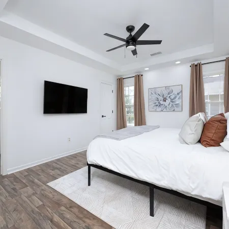 Cozy Family-Sized Home Minutes to Ft Moore and Downtown Columbus