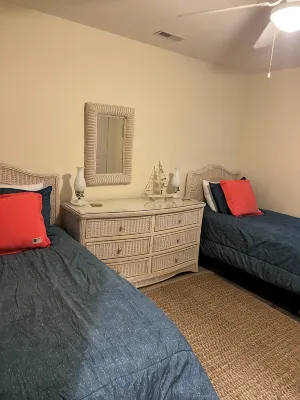 Spacious Condo with Pool Near Beach- New Floors and Furniture! - balcony
