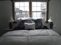 Houseboat in Boston Harbor Wifi A/C /Heat  Be rocked to sleep - House Boats