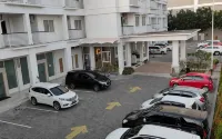 Naka Hotel Kupang - parking