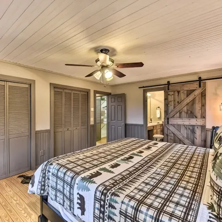 3-Bedroom Cabin Close to Franklin, Sylva and Highlands NC