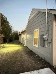 Charming 3-bedroom 2 bathroom  house in Terrell with WiFi and AC - 3-Star