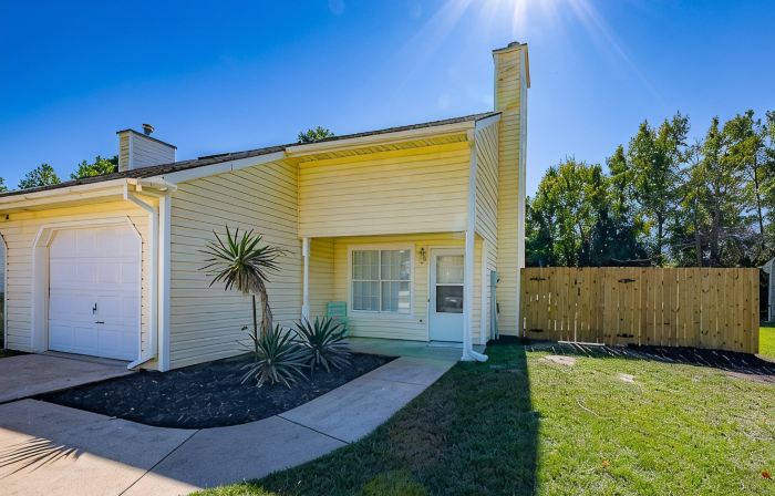 Cozy duplex. 30 minutes to beach or New Bern/5 minutes from MCAS Cherry Point.