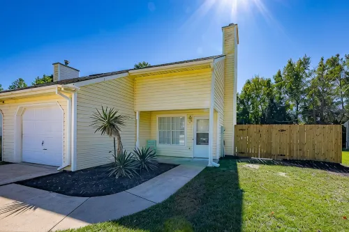 Cozy duplex. 30 minutes to beach or New Bern/5 minutes from MCAS Cherry Point. - WiFi