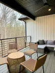 The Liberty HouseSpacious 5-bedroom house in charming Lynchburg - 4-Star
