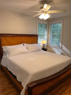 3 bedroom, 2 bath home less than a mile from The Masters! -  Privatzimmer