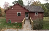 Hot Tub - Minutes from Winetrail, SIU, Giant City, Cedar Lake, Shawnee Forest! - Chalets