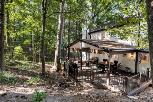 Your Dream Getaway is Only Minutes Away From Historic Roswell! - 4-Star