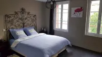 Appartement Typique de 54 m², Plein Centre au Calme - 2-Star