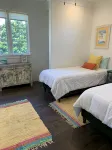 Gorgeous new beach cottage in fantastic location! - Country Houses