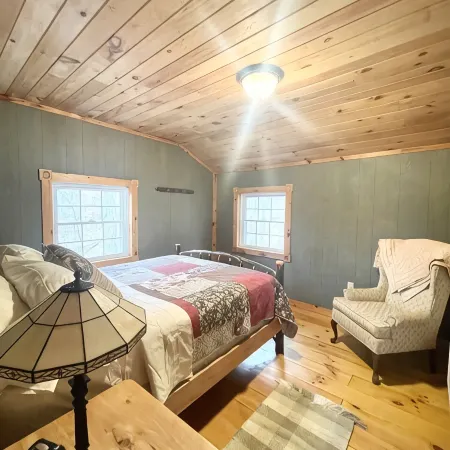 Creekside Cabin Vacation Rental