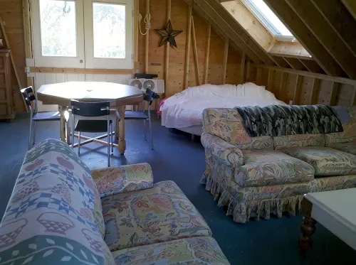 4BR+Loft Beautiful Chatham-Year Round-Sleeps up to 8 & 1 Mile to Town Video - 2-Star