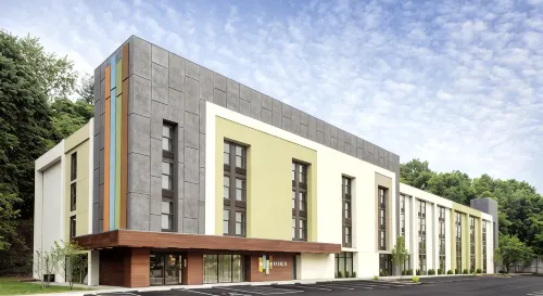 EVEN Hotel NORWALK by IHG - Quầy Bar