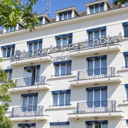 Le Paris Brest Hotel