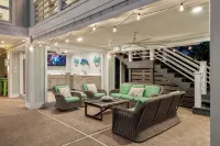 Heated Pool, Hot Tub, Kayaks, Fishing, 5BR Waterfront Home in Key Allegro - 4-Sterne