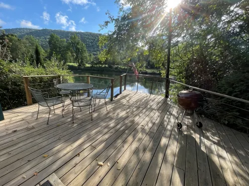 A river runs through it - Balcony
