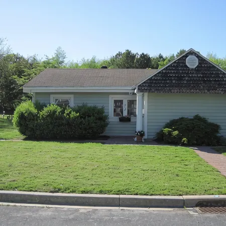 In-town Lewes location is near shops, museums, parks, bay and ocean beaches.