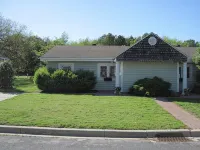 In-town Lewes location is near shops, museums, parks, bay and ocean beaches. - 3-Star