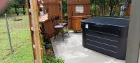Bigfoot Inn -cabin with loft -near Illinois River - 2-Star