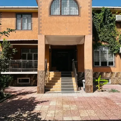 OROM HOSTEL - 2성급
