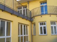 Hotel Perrin - Former Carlton Hotels near Clausen