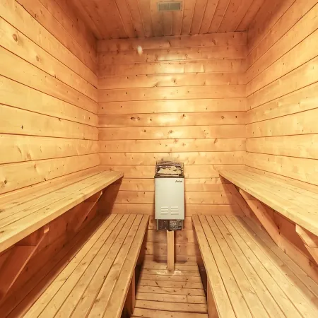 Executive Year Round Home ~ Minutes From  Minocqua
