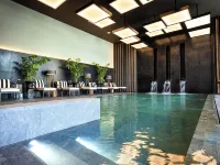 Amoure Hotel - The Leading Hotels of the World - Pools