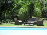 The Pecan Tree Guesthouse - Pools