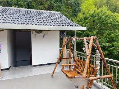 Zhou'sDaughter-in-Law lnn