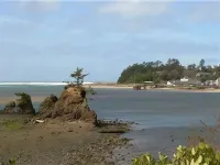 Salmonberry Inn & Beach House Hotels in Lincoln City