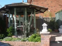 Mt Kuring-Gai Motel Hotels in Wahroonga