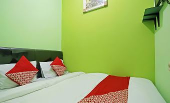 Super OYO 90848 J&b Rooms Bekasi