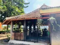 Hotel Santoso Batu Hotels near Info Wisata Coban Talun
