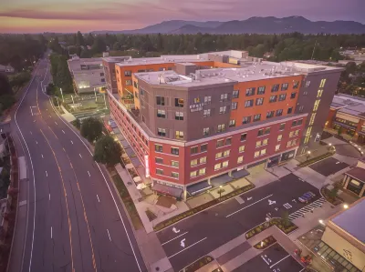 Hyatt Place Eugene/Oakway Center Hotel dekat Peterson Hall