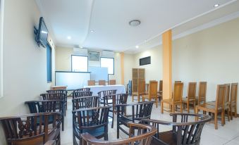 Hotel Khalista - Housity