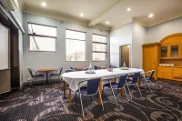 Nightcap at Skyways Hotel Hotels in Keilor