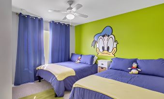 4 Bedroom Townhouse, Resort, 15 Mins to Disney, Themed Rooms Perfect for Kids