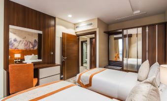 Tulip Plaza Hotel